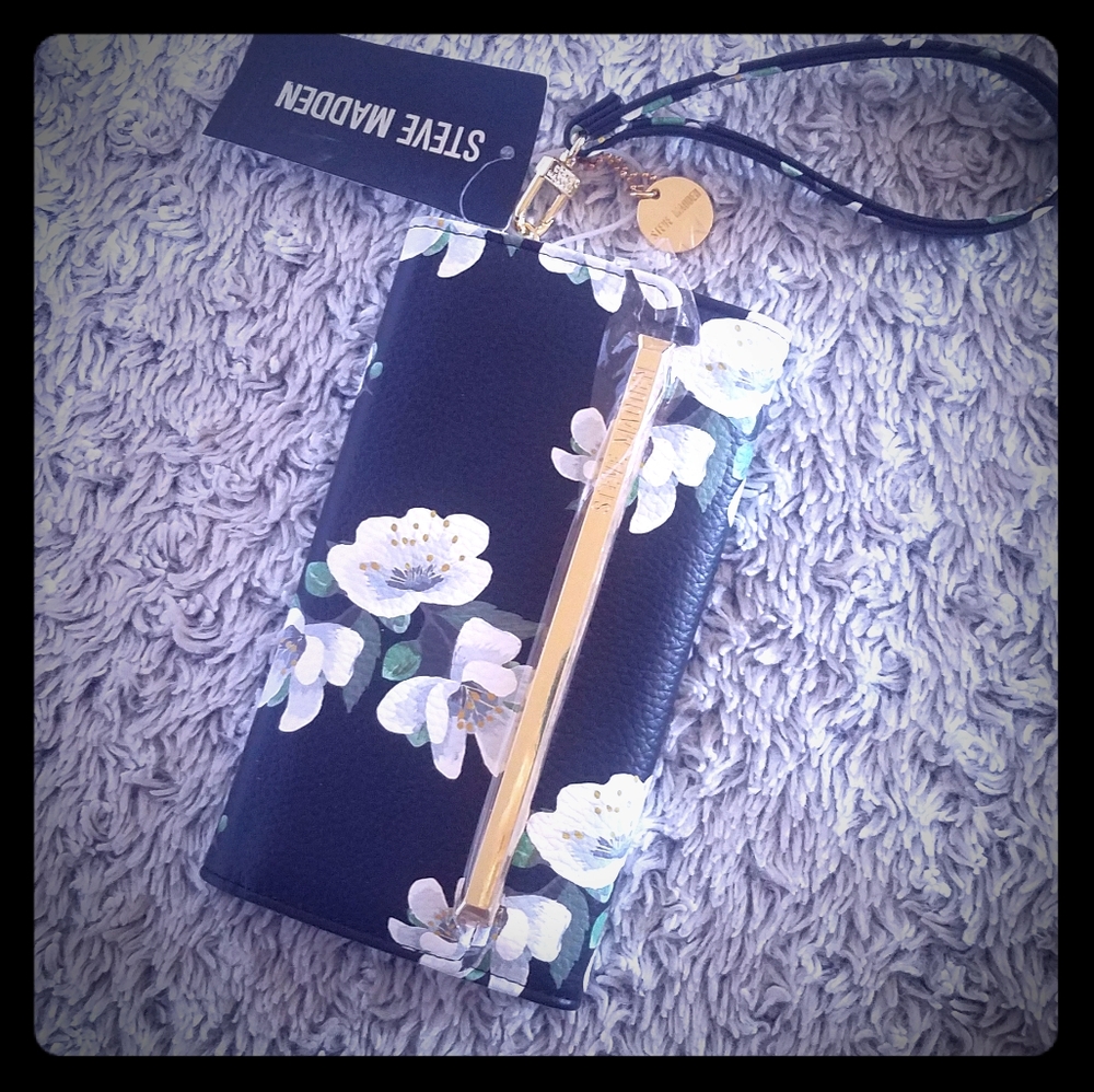 Steve madden wallet
